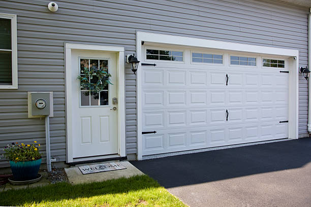 24/7 Emergency Garage Door Panel Replacement experts in Morgan's Point Resort, TX